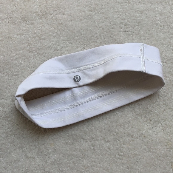 Assortment of Lululemon headbands (5) total! Great condition! - Picture 5 of 6